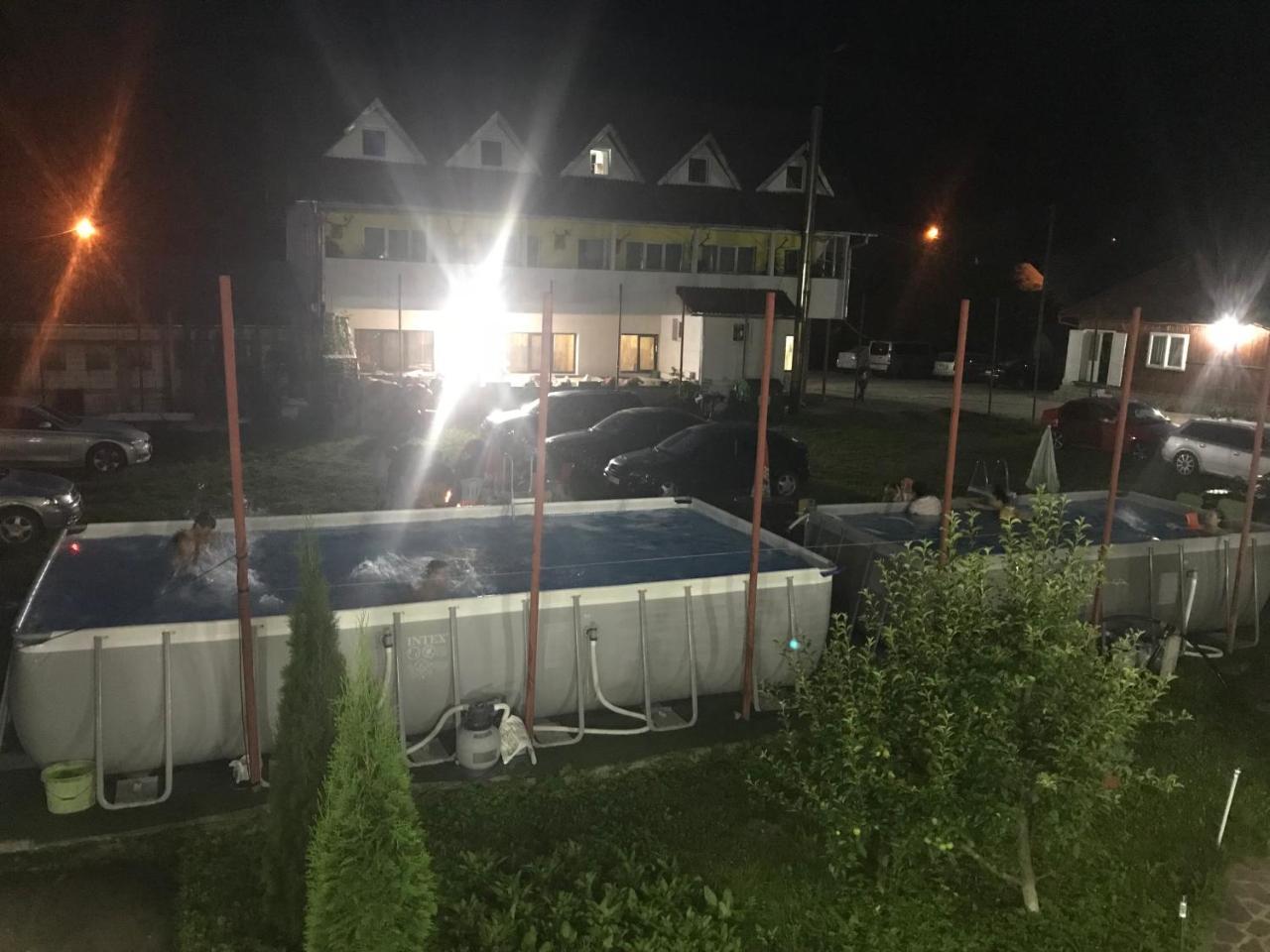 Pensiunea Serbeca Brosteni Екстериор снимка